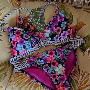 Gorgeous floral bikini, brand new, never worn!